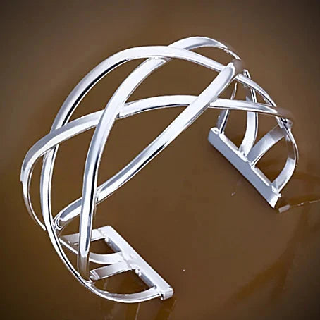 XO Cuff Style Bracelets polished in Silver - 0